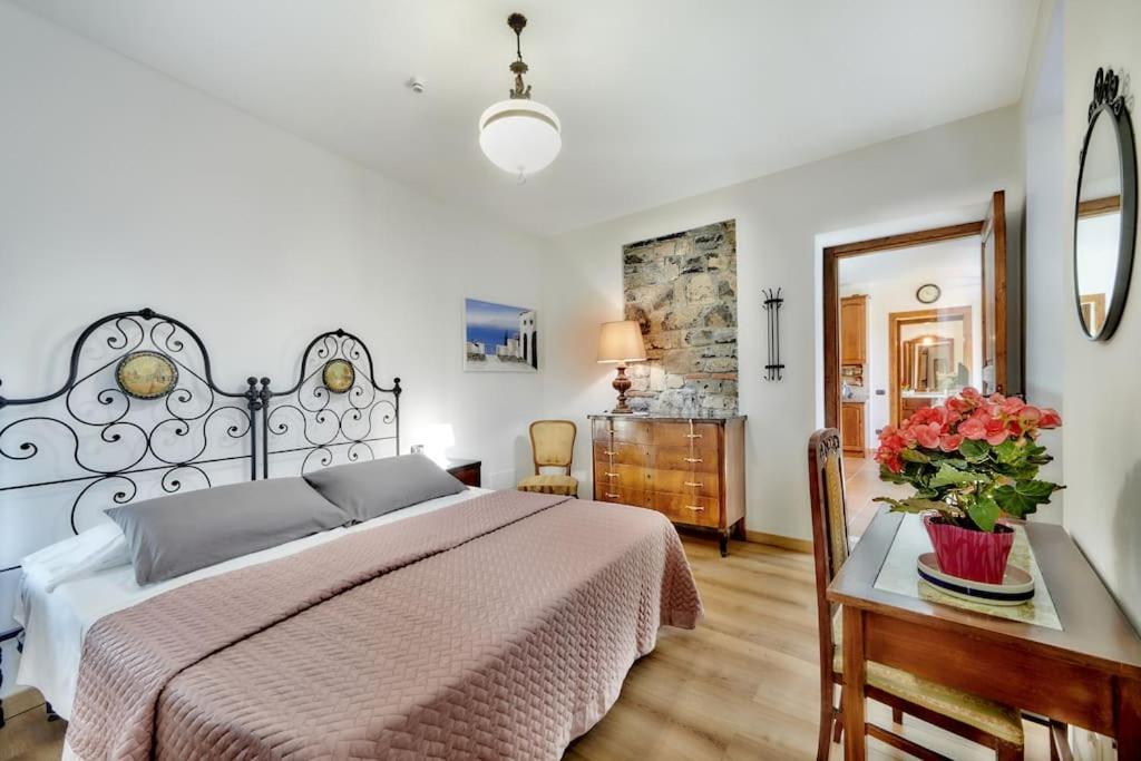 Casa Ducale Como Lake View マンデッロ・デル・ラーリオ エクステリア 写真