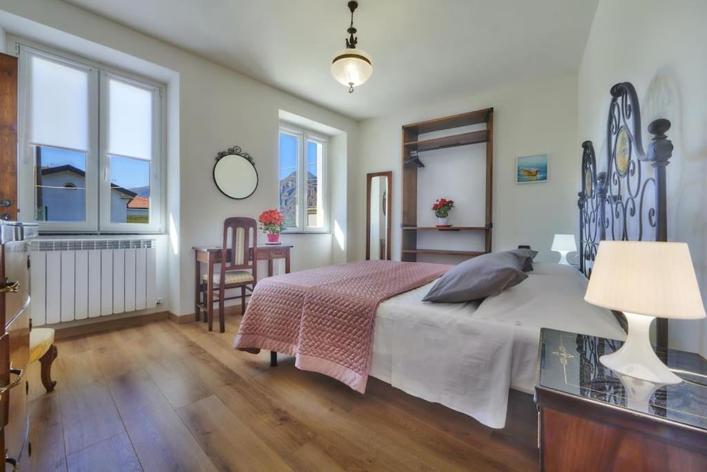 Casa Ducale Como Lake View マンデッロ・デル・ラーリオ エクステリア 写真