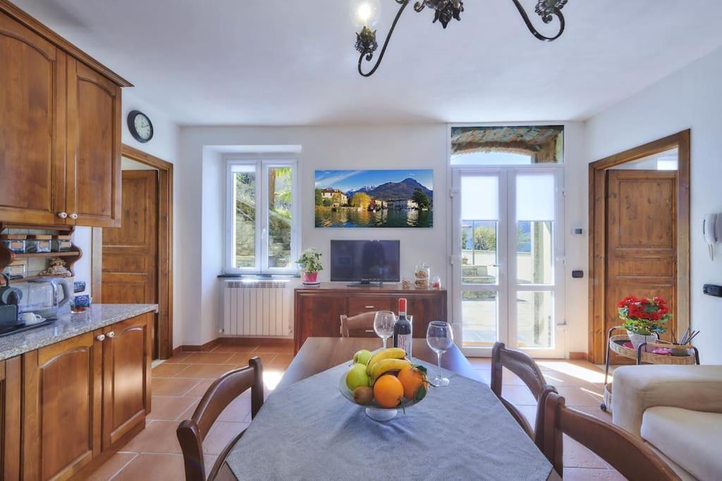 Casa Ducale Como Lake View マンデッロ・デル・ラーリオ エクステリア 写真